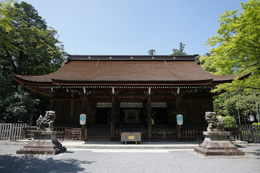 多田神社 拝殿